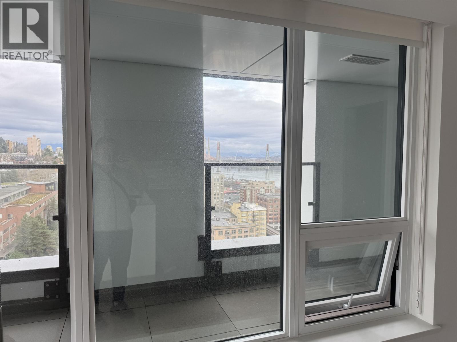 2203 823 Carnarvon Street, New Westminster, British Columbia V3M 0N5 - Photo 5 - R3026142