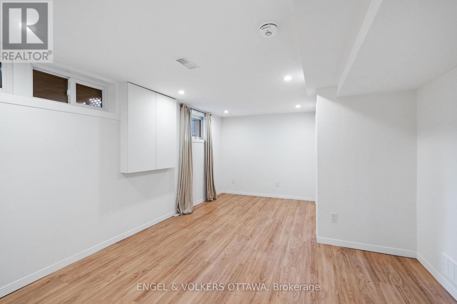 B - 20 Mohawk Crescent, Ottawa, Ontario  K2H 7G6 - Photo 10 - X12611214