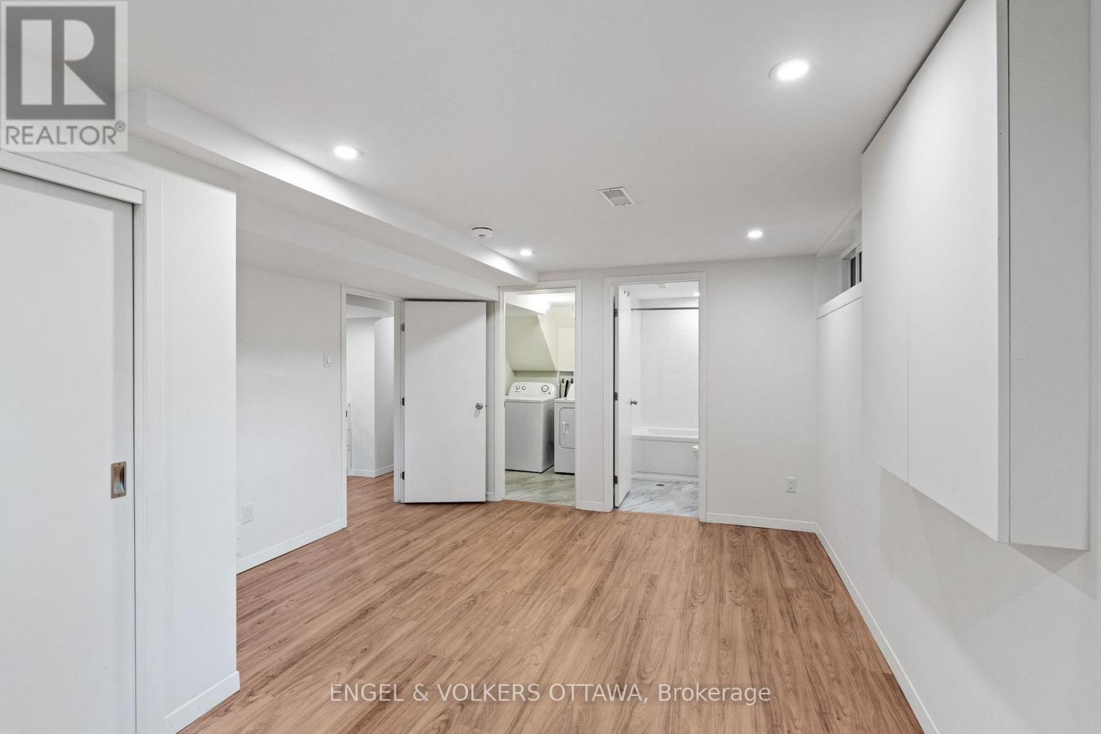 B - 20 Mohawk Crescent, Ottawa, Ontario  K2H 7G6 - Photo 12 - X12611214