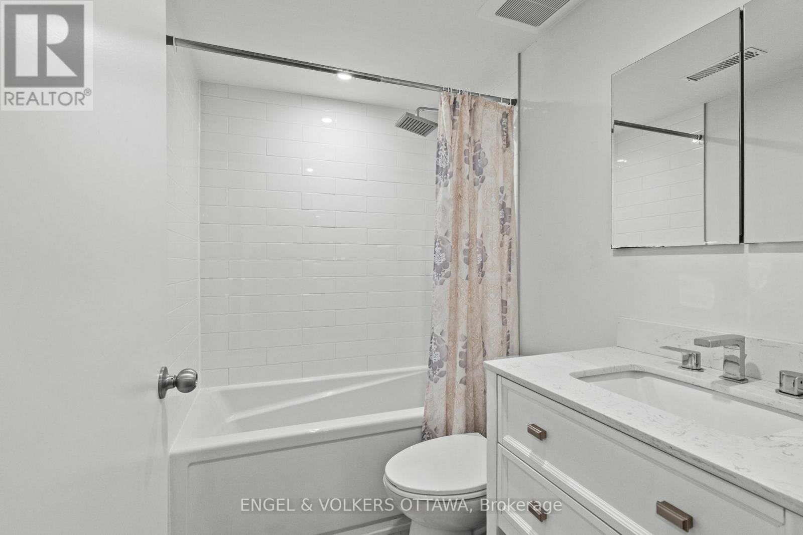 B - 20 Mohawk Crescent, Ottawa, Ontario  K2H 7G6 - Photo 13 - X12611214