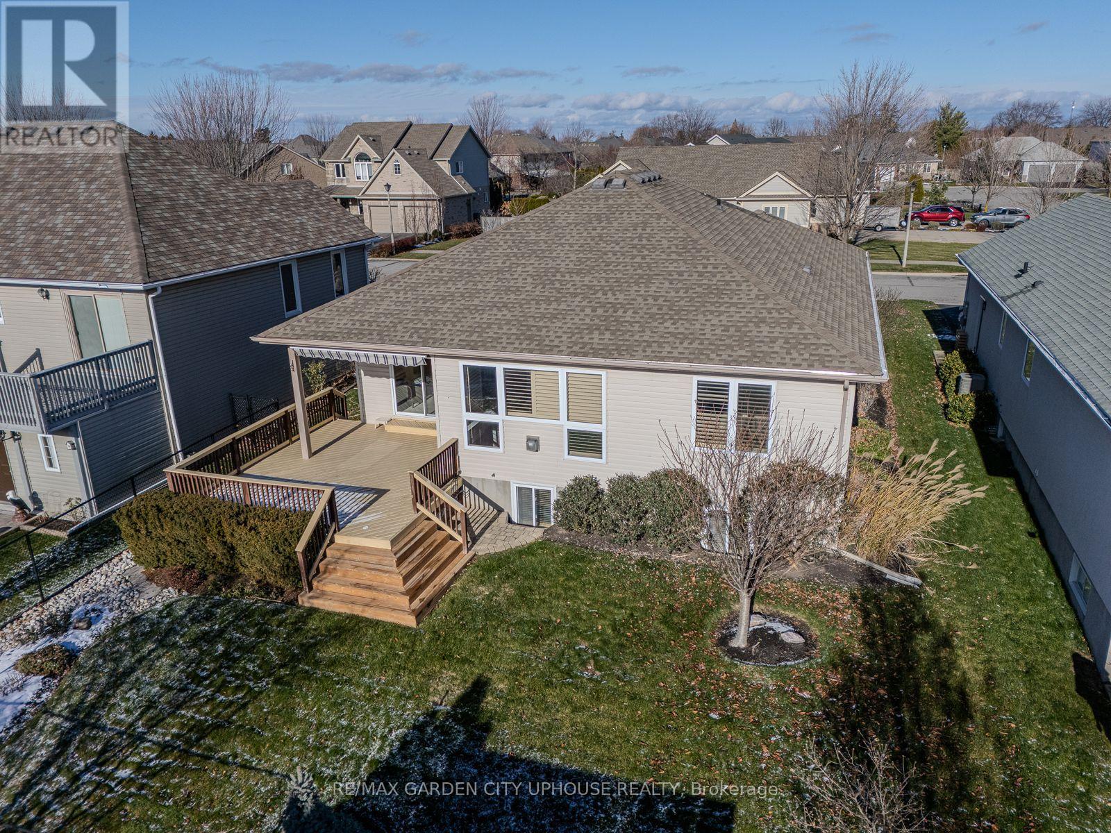 132 Loretta Drive, Niagara-On-The-Lake, Ontario  L0S 1T0 - Photo 13 - X12611266