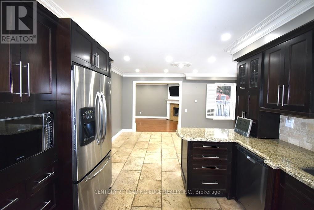 9 Meekings Drive, Ajax, Ontario L1T 3N7 - Photo 6 - E12601142