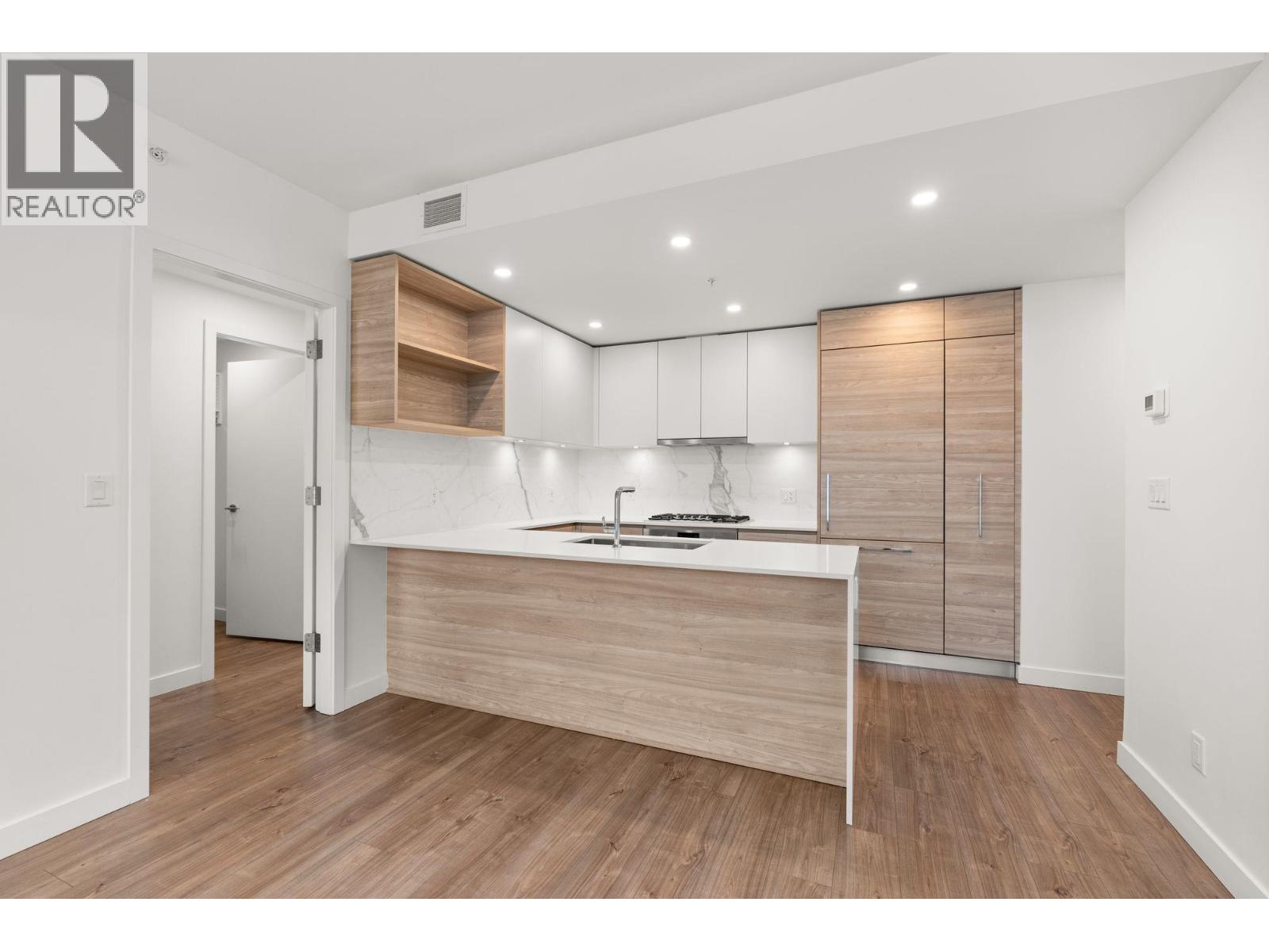 1904 585 Austin Avenue, Coquitlam, British Columbia  V3K 0G6 - Photo 10 - R3072825