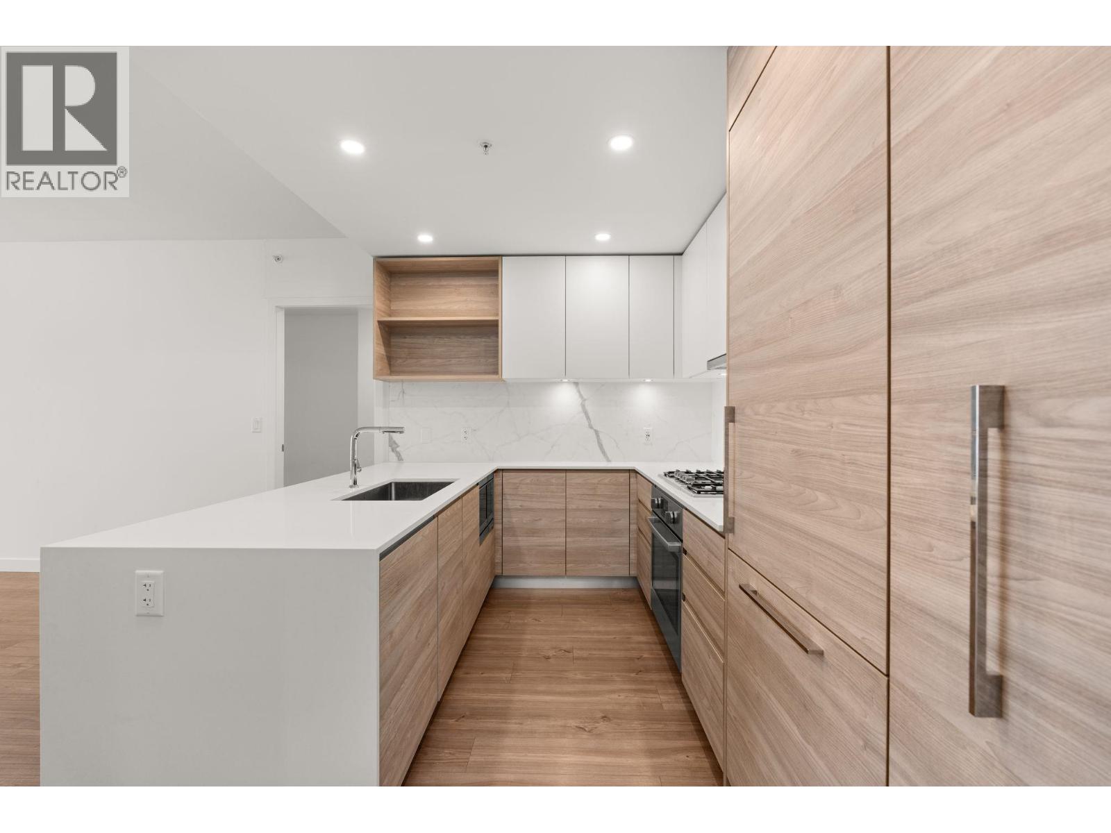 1904 585 Austin Avenue, Coquitlam, British Columbia  V3K 0G6 - Photo 12 - R3072825