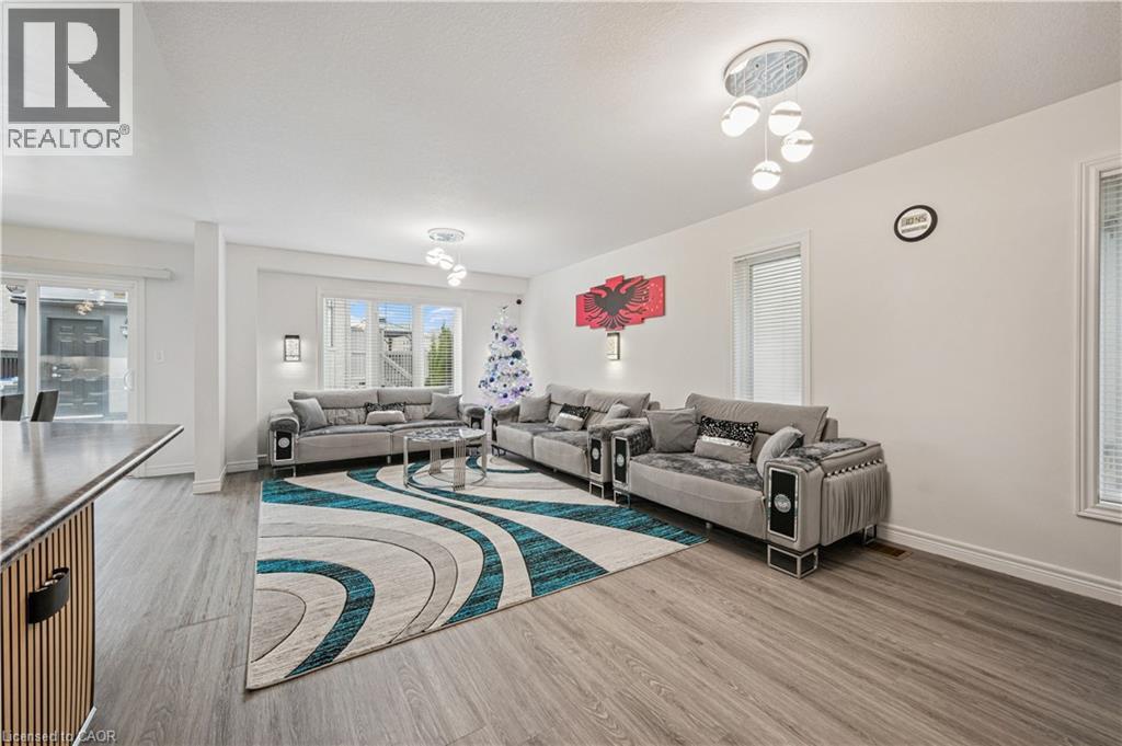 7 Forest Creek Drive, Kitchener, Ontario  N2R 0B2 - Photo 8 - 40792936