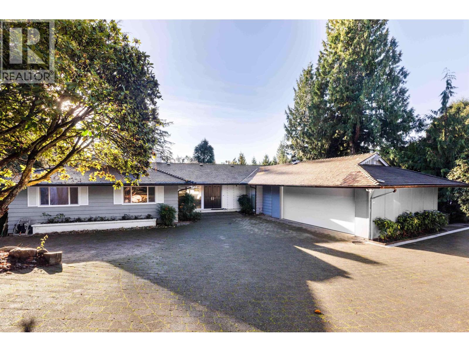 BASEMENT 3062 SPENCER DRIVE, West Vancouver, British Columbia