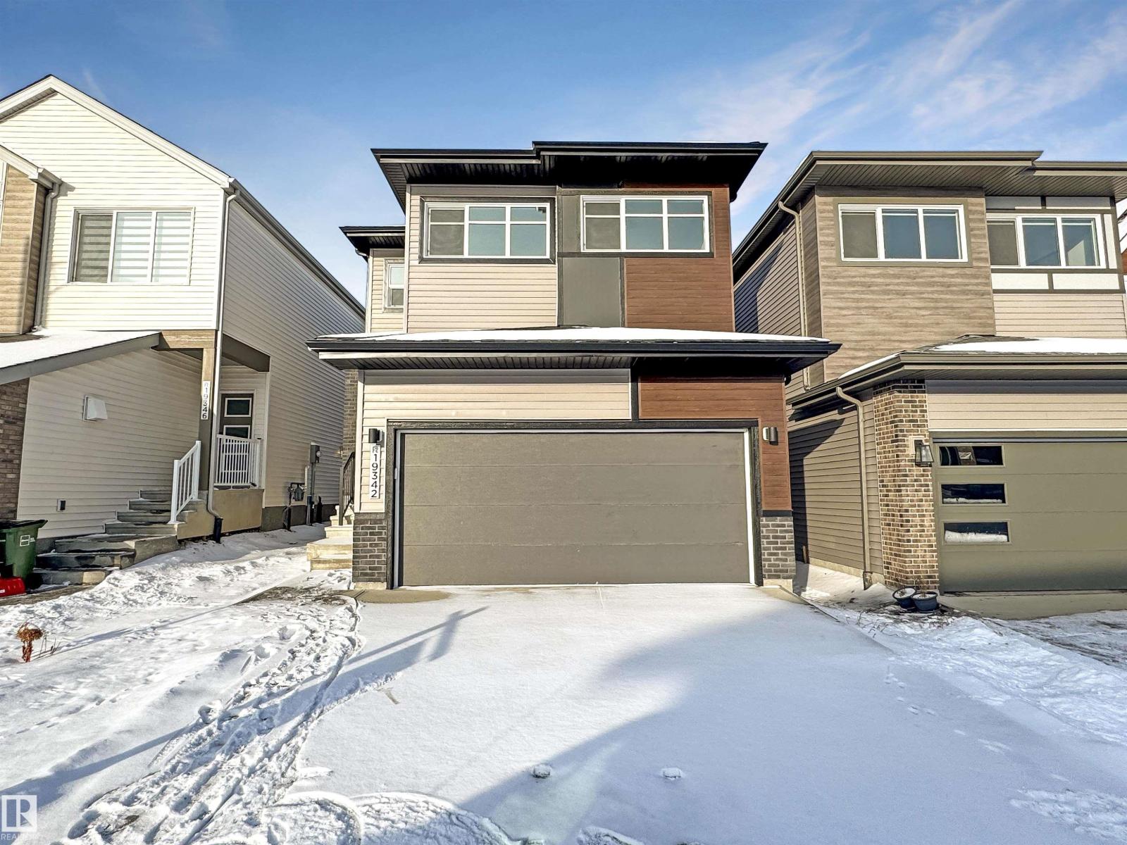 19342 22A AV NW, Edmonton, Alberta