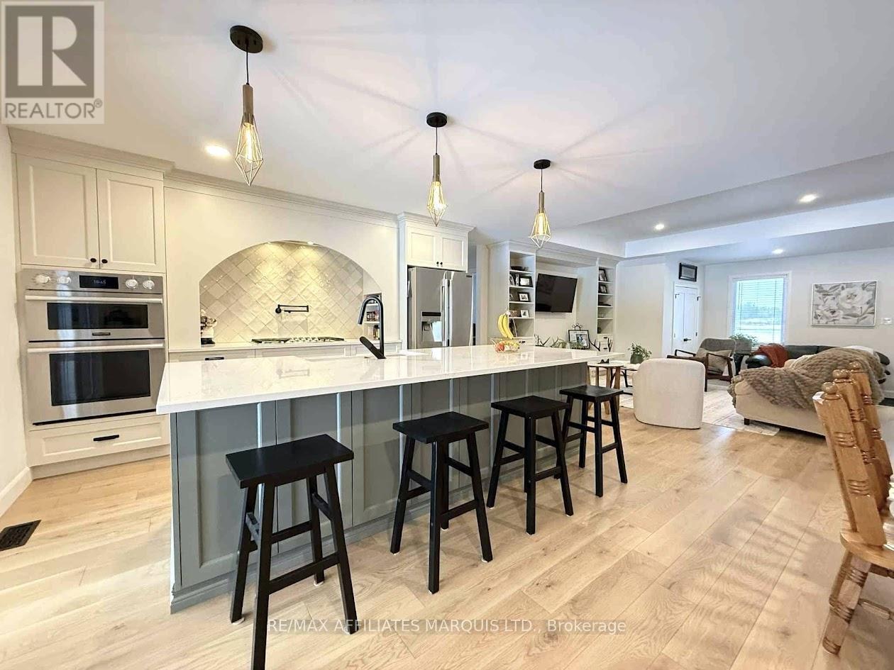 17026 Myers Road, South Stormont, Ontario K0C 2A0 - Photo 12 - X12463510