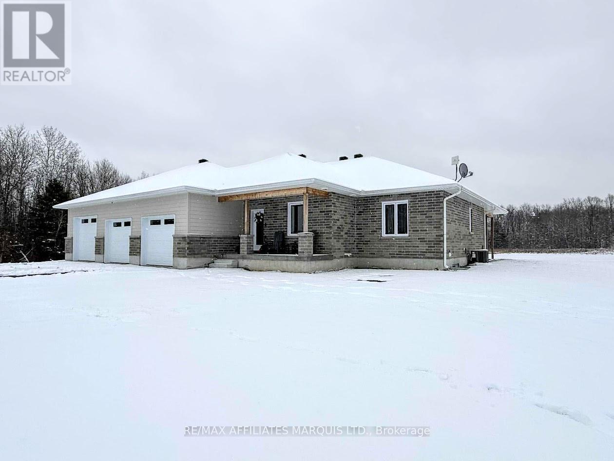 17026 Myers Road, South Stormont, Ontario K0C 2A0 - Photo 2 - X12463510