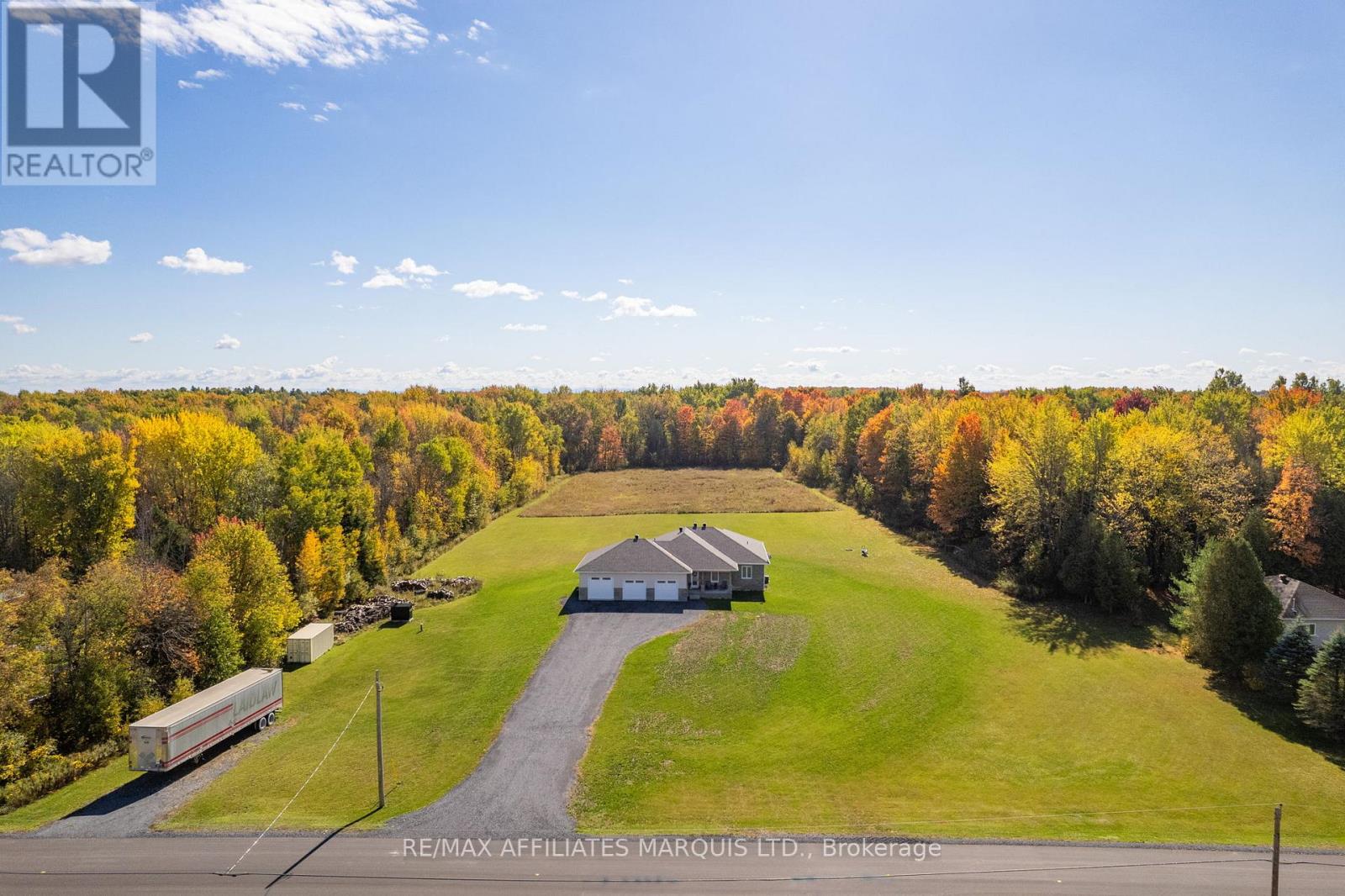 17026 Myers Road, South Stormont, Ontario K0C 2A0 - Photo 37 - X12463510