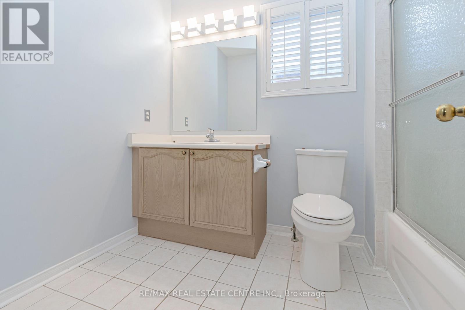 40 Olympia Crescent, Brampton, Ontario  L6X 4W2 - Photo 19 - W12609180