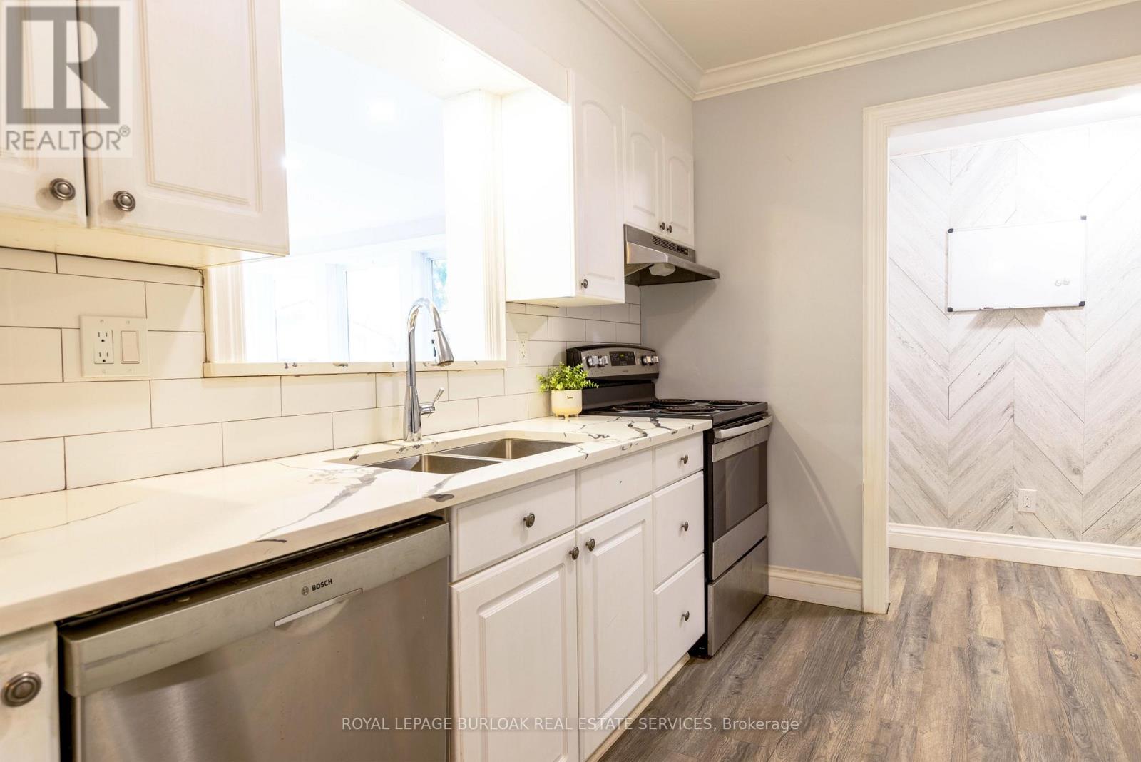 40 Kerman Avenue, Grimsby, Ontario  L3M 3W5 - Photo 7 - X12522802