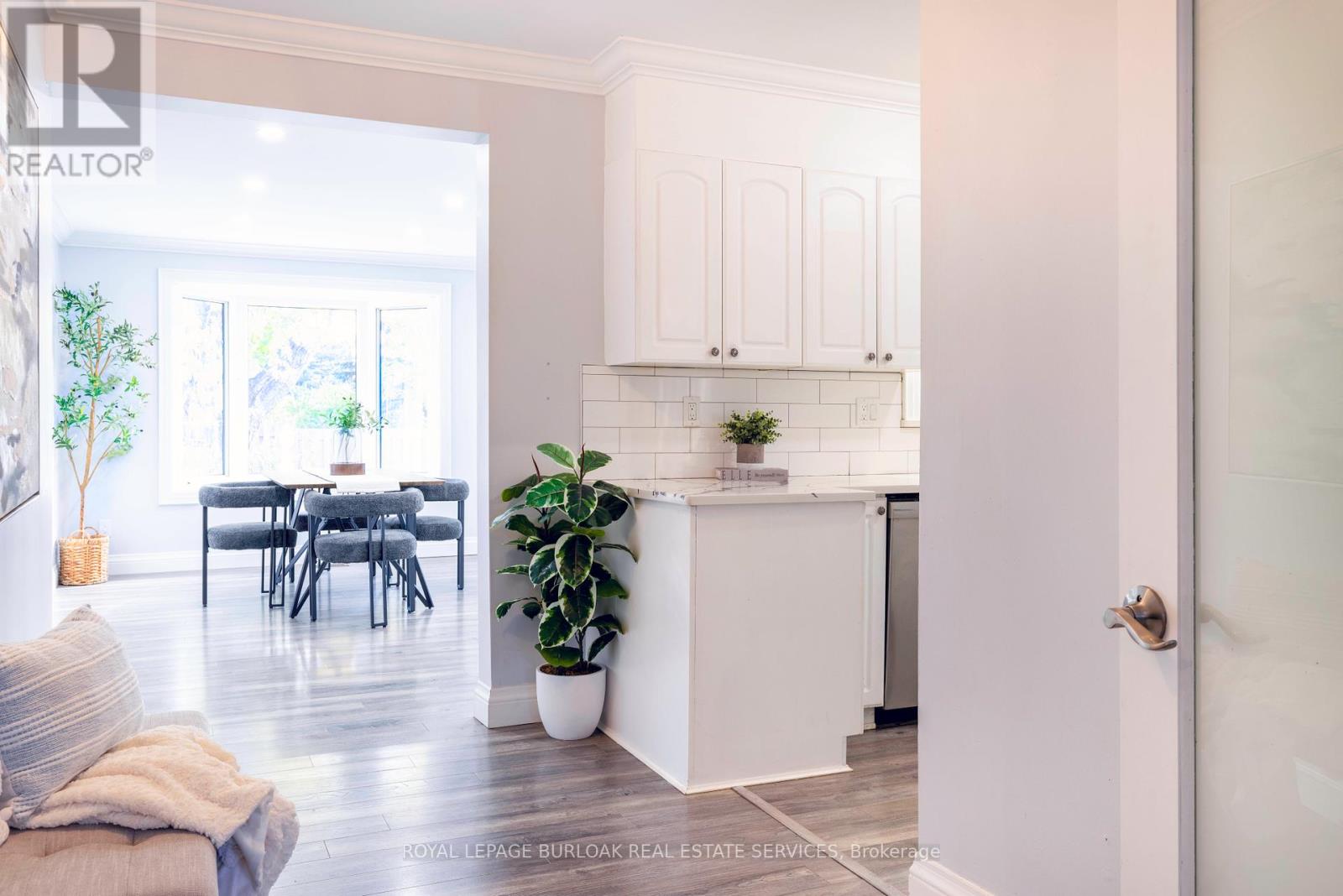 40 Kerman Avenue, Grimsby, Ontario  L3M 3W5 - Photo 5 - X12522802