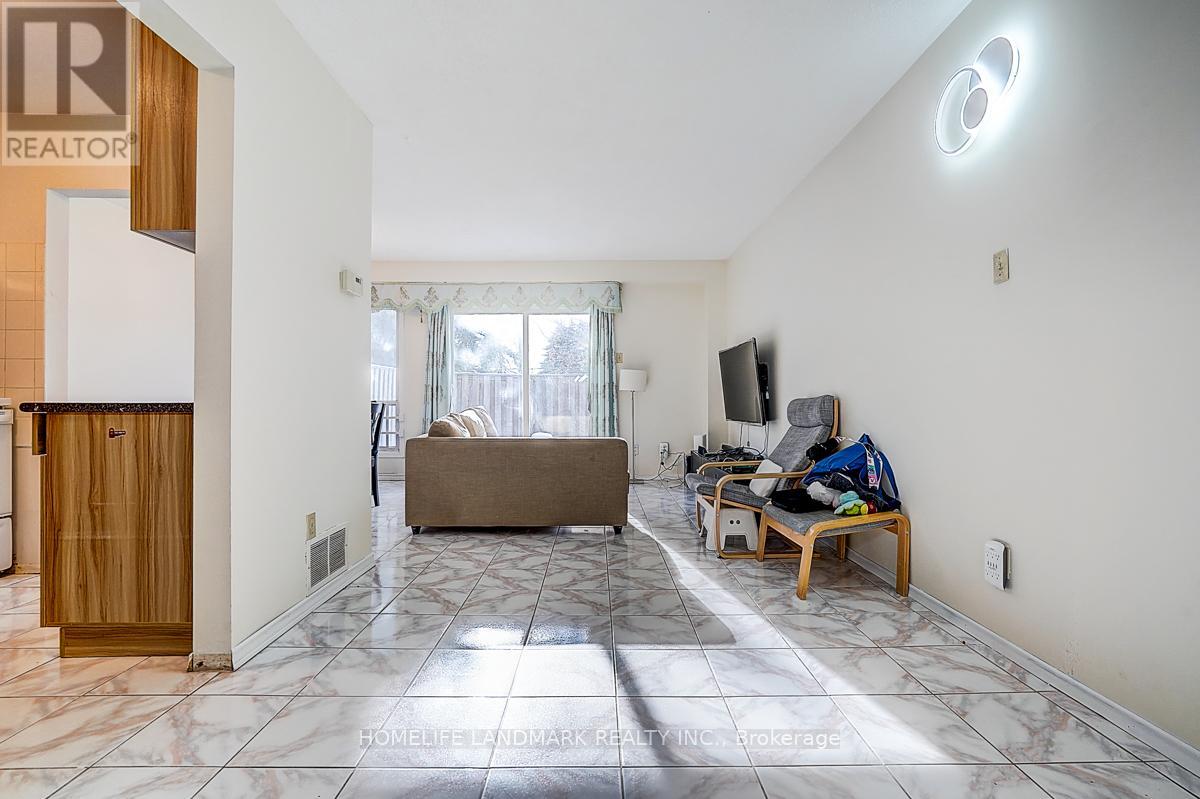 32 - 1121 Sandhurst Circle, Toronto, Ontario  M1V 1V4 - Photo 5 - E12611220