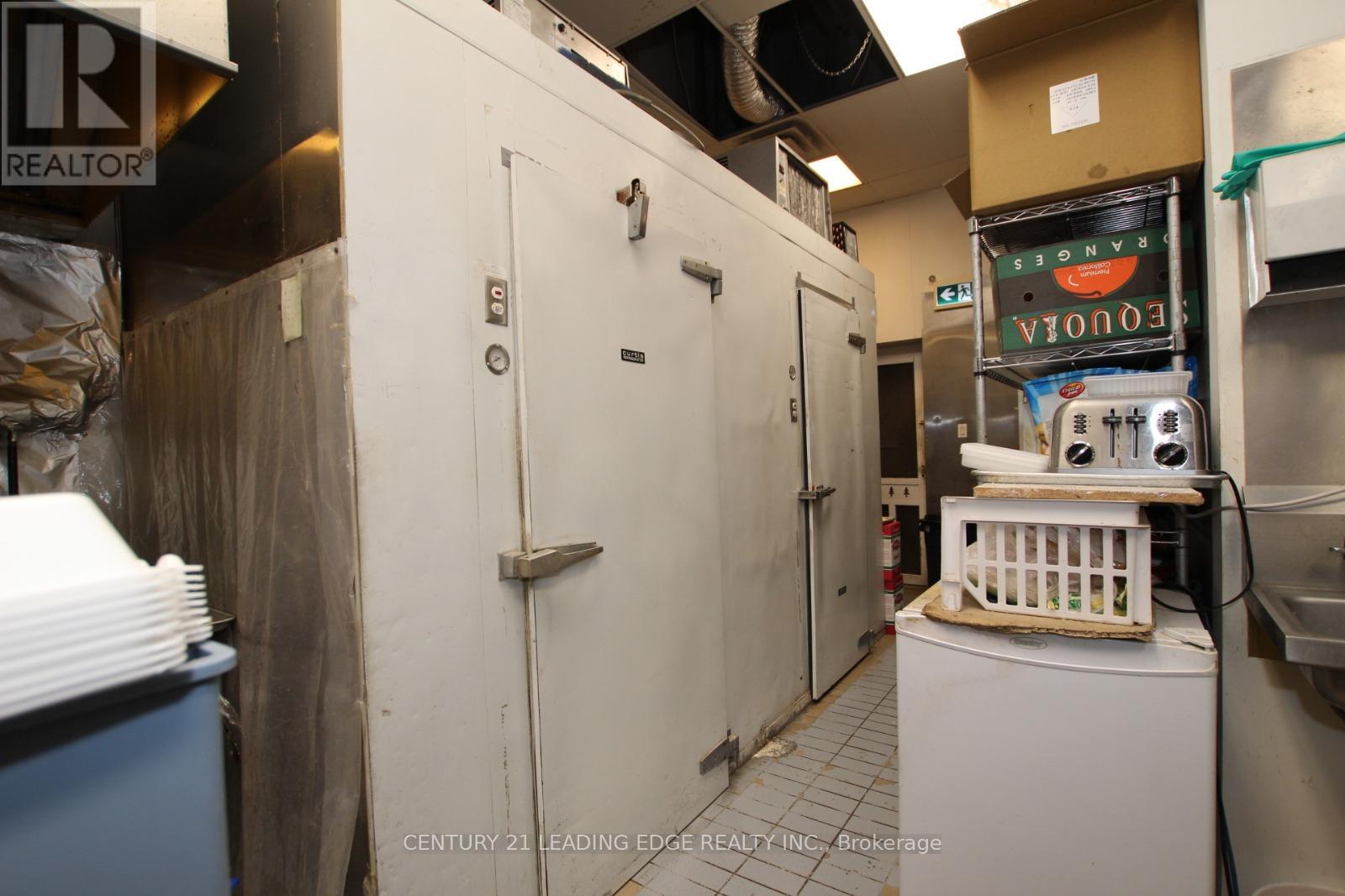 1r6 - 4675 Steeles Avenue E, Toronto, Ontario M1V 4S5 - Photo 14 - E12611228