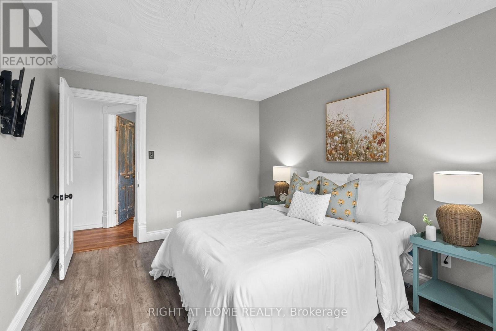 94 Main Street, North Dundas, Ontario  K0A 2R0 - Photo 23 - X12432343