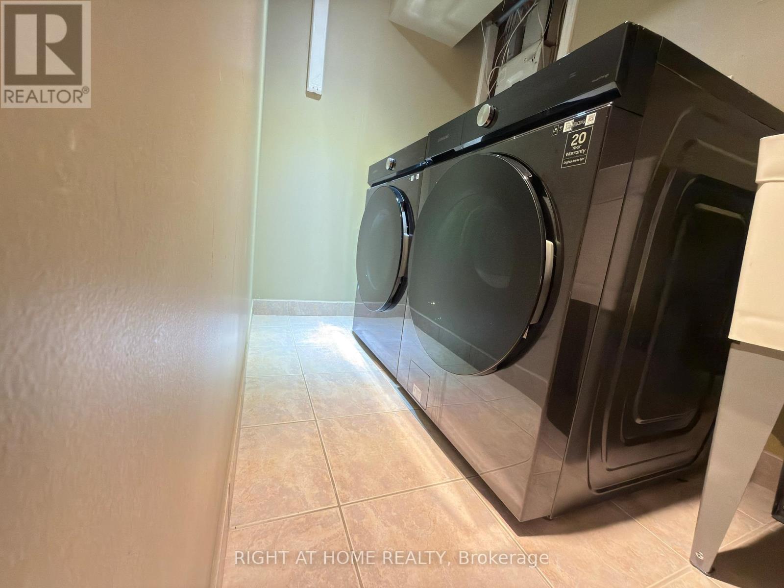 3 Bellagio Crescent, Vaughan, Ontario  L4K 5J9 - Photo 4 - N12611200