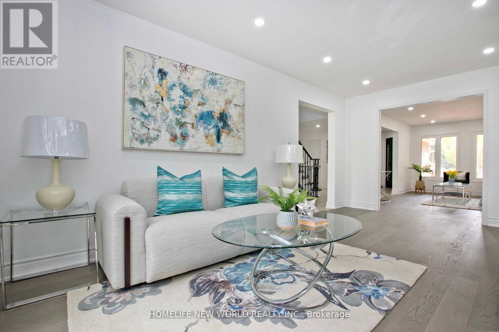 94 Weldrick Road E, Richmond Hill, Ontario  L4C 8T7 - Photo 15 - N12611256