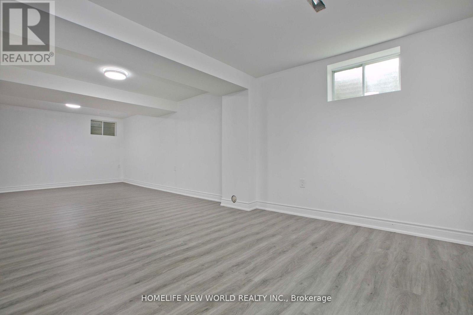 94 Weldrick Road E, Richmond Hill, Ontario  L4C 8T7 - Photo 33 - N12611256