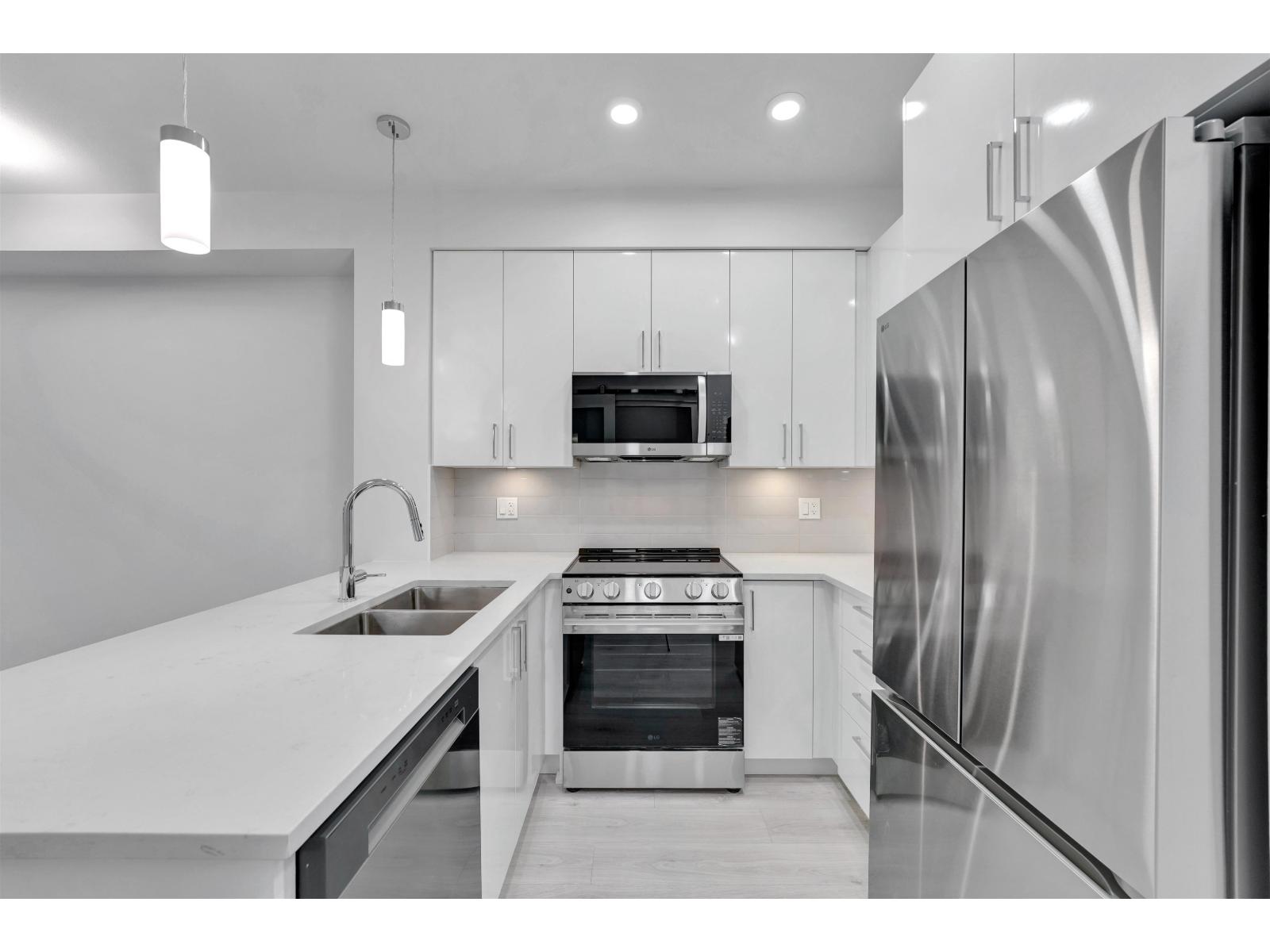 416 33886 Pine Street, Abbotsford, British Columbia  V2S 0N9 - Photo 4 - R3071852