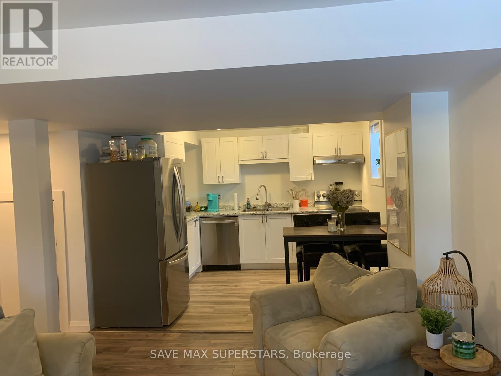 30 Westminster Circle, Barrie (Innis-Shore), Ontario  L4M 0A4 - Photo 12 - S12611232