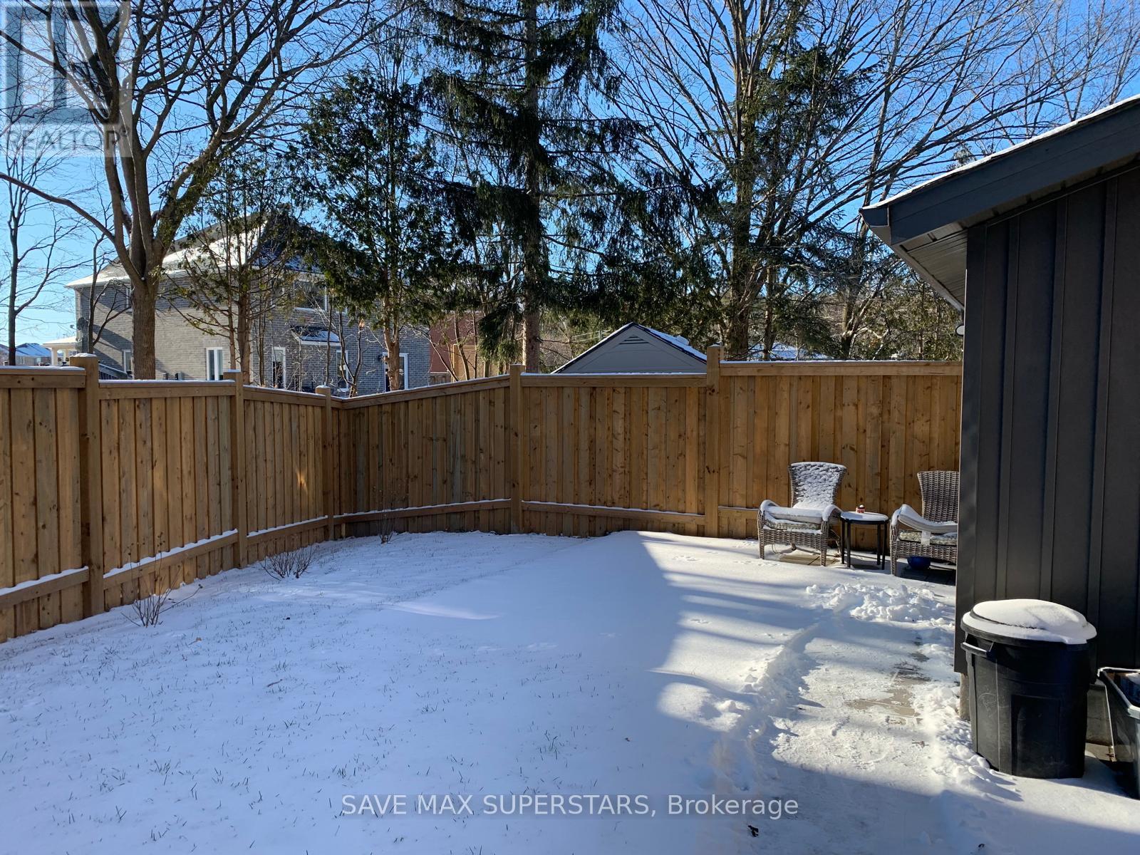 30 Westminster Circle, Barrie (Innis-Shore), Ontario  L4M 0A4 - Photo 2 - S12611232