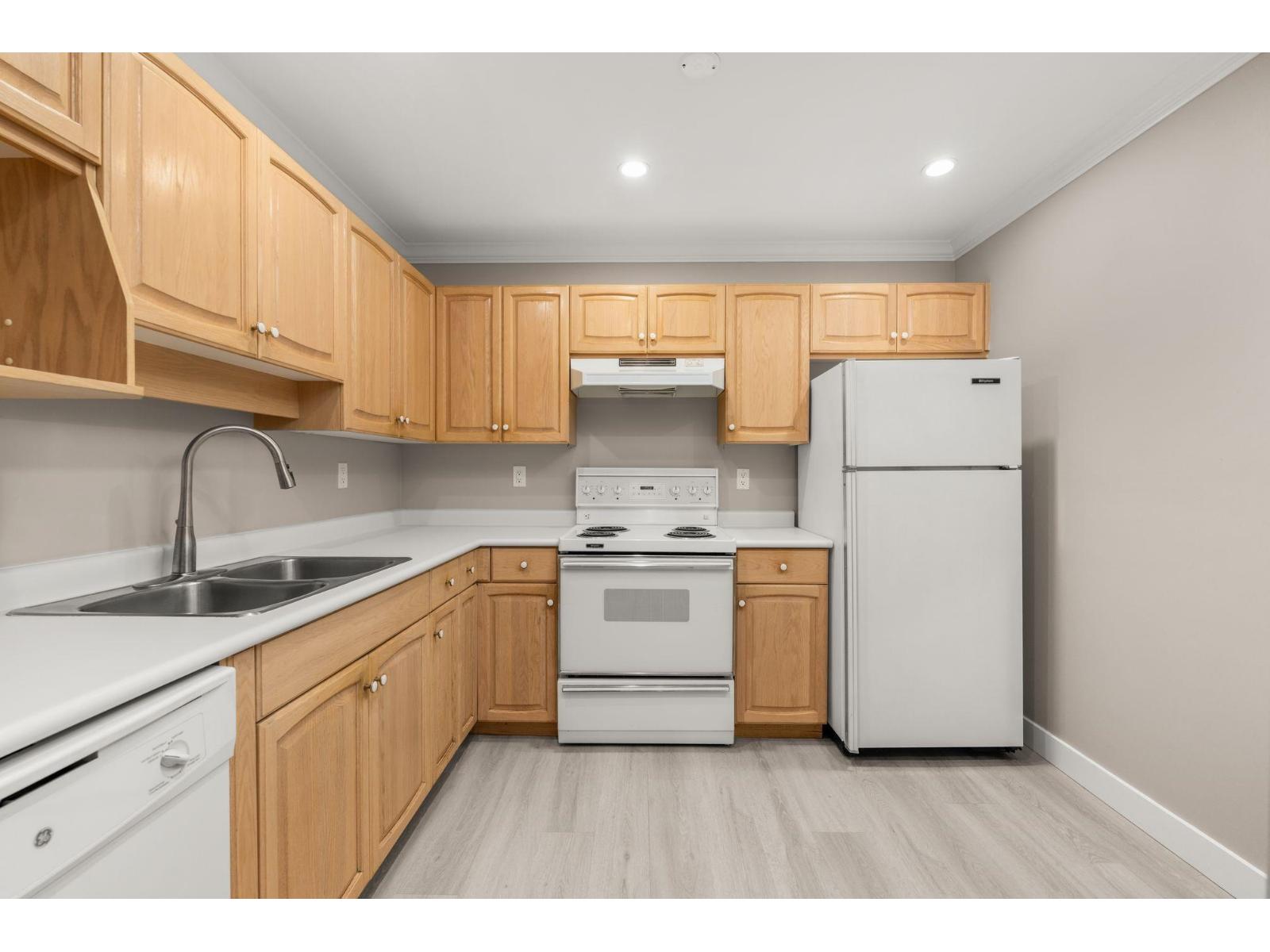 209 32044 Old Yale Road, Abbotsford, British Columbia V2T 2C9 - Photo 15 - R3070537