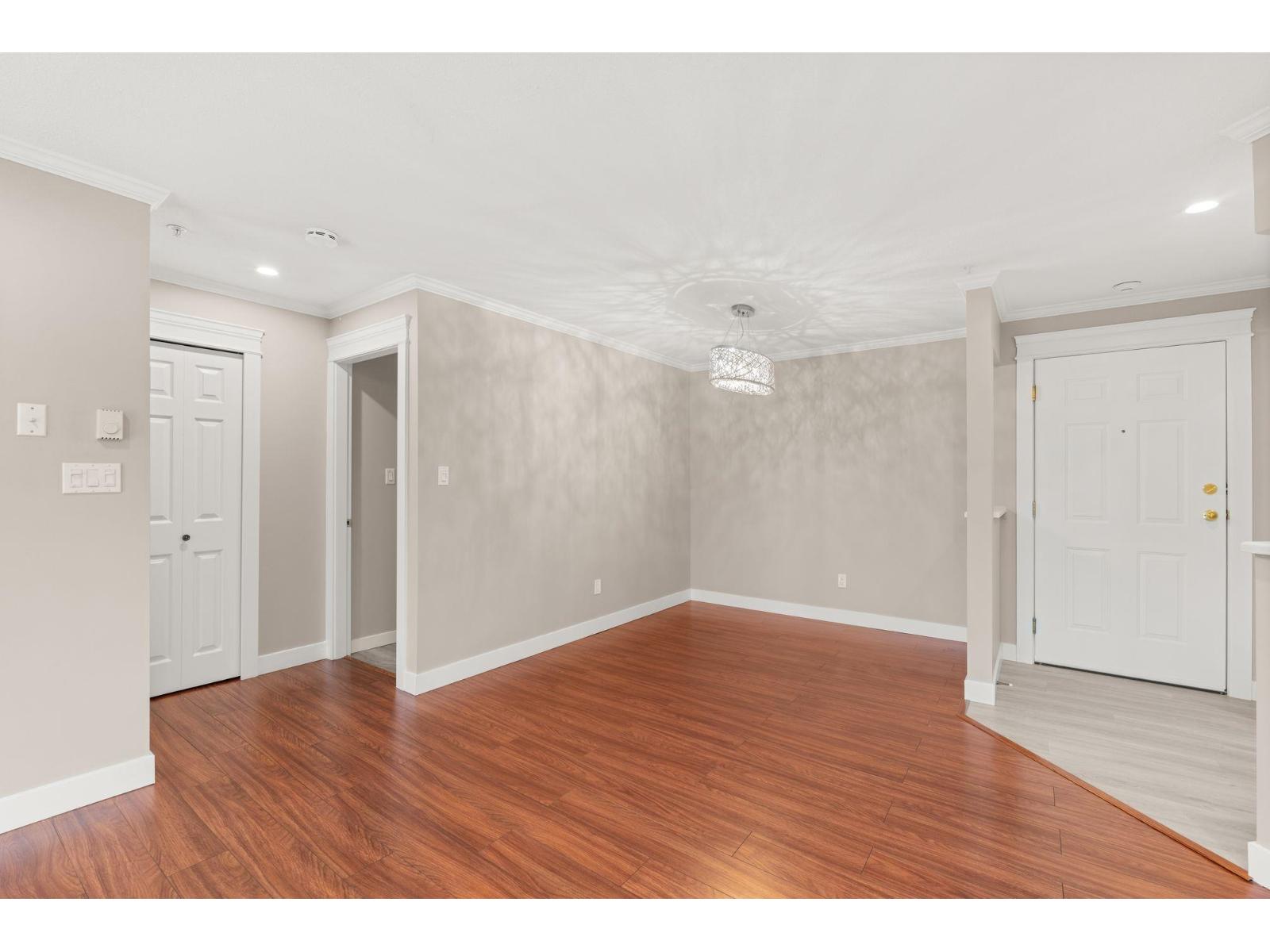 209 32044 Old Yale Road, Abbotsford, British Columbia V2T 2C9 - Photo 13 - R3070537