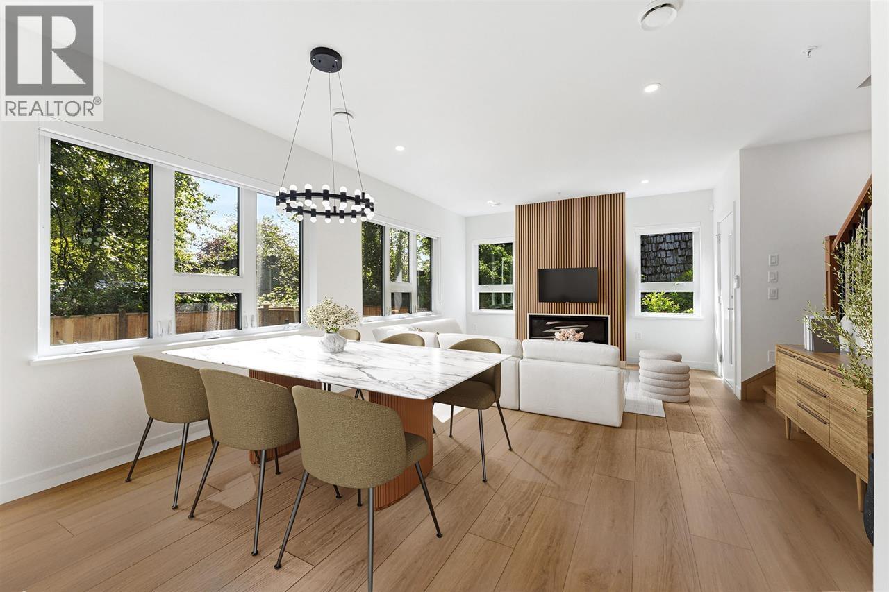 842 ST. DENIS AVENUE, North Vancouver, British Columbia