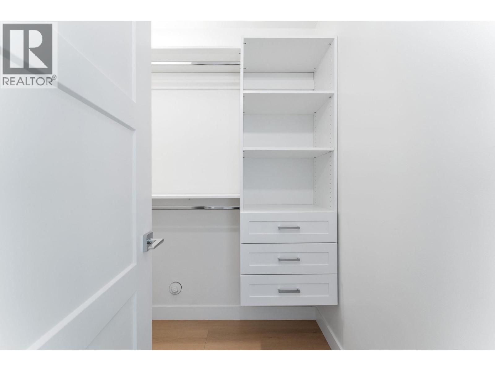 842 St. Denis Avenue, North Vancouver, British Columbia  V7J 2G4 - Photo 14 - R3056538