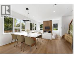 842 ST. DENIS AVENUE, North Vancouver, British Columbia