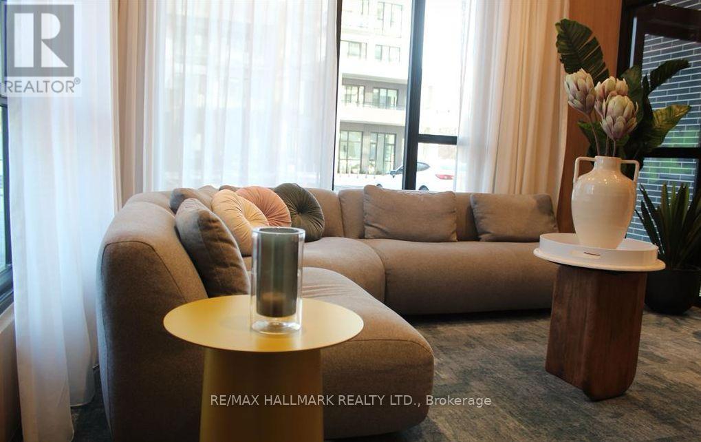 506 - 720 Whitlock Avenue, Milton, Ontario  L9E 2B5 - Photo 4 - W12611238