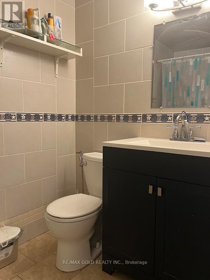 Upper - 7 Forsythia Road, Brampton, Ontario  L6T 2G2 - Photo 10 - W12611264