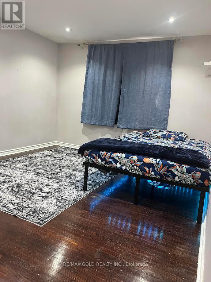 Upper - 7 Forsythia Road, Brampton, Ontario  L6T 2G2 - Photo 7 - W12611264