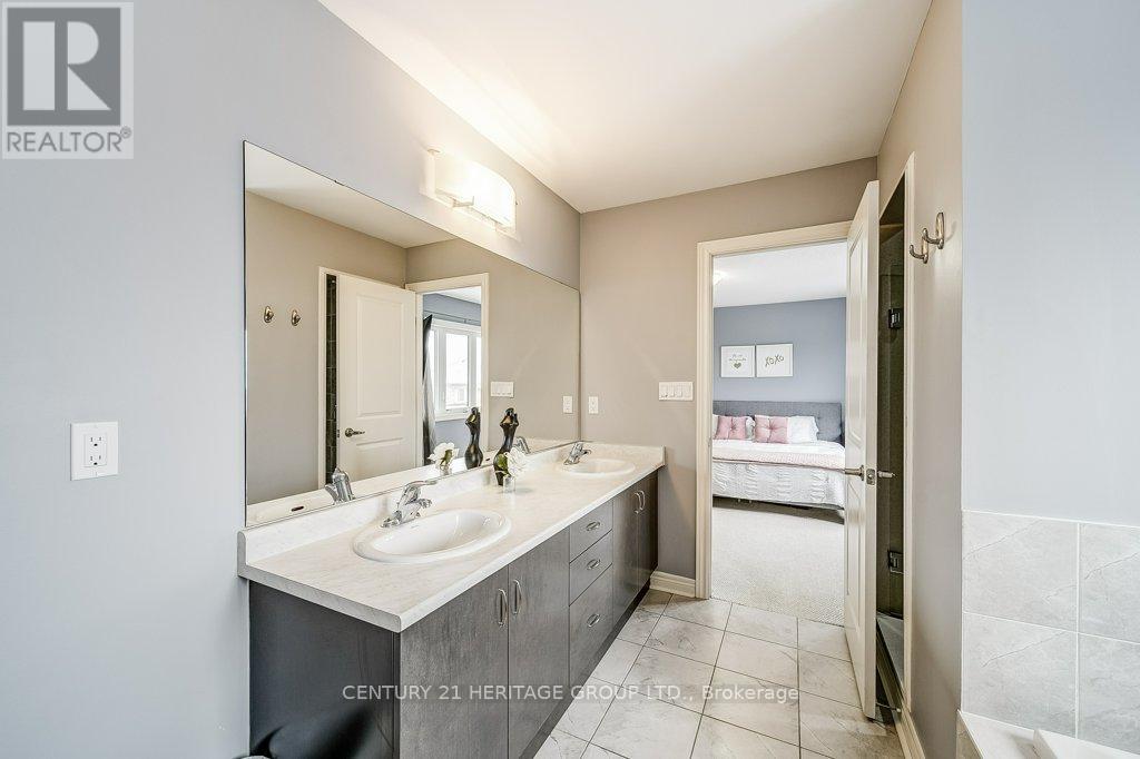 61 Algeo Way, Bradford West Gwillimbury, Ontario  L3Z 0W1 - Photo 30 - N12609490