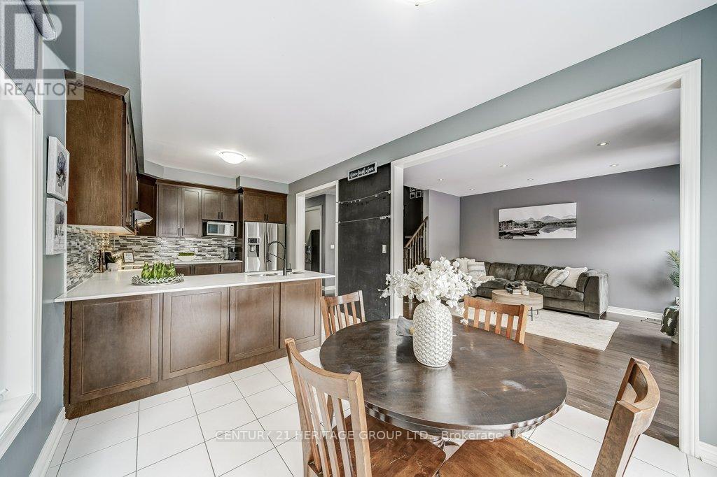 61 Algeo Way, Bradford West Gwillimbury, Ontario  L3Z 0W1 - Photo 18 - N12609490