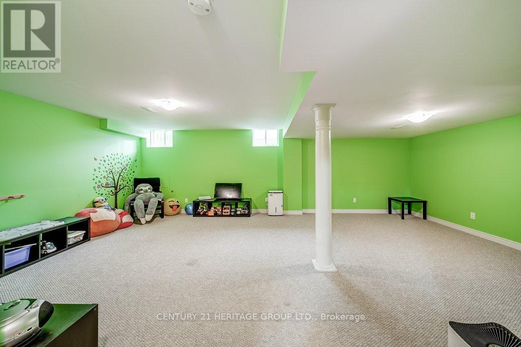 61 Algeo Way, Bradford West Gwillimbury, Ontario  L3Z 0W1 - Photo 44 - N12609490