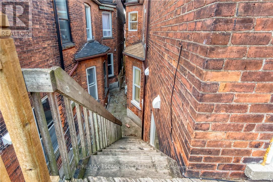 Upper - 51 Wellington Street S, Hamilton, Ontario  L8N 2P9 - Photo 25 - X12611260