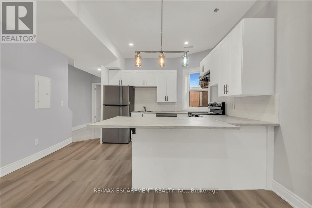 Upper - 51 Wellington Street S, Hamilton, Ontario  L8N 2P9 - Photo 9 - X12611260