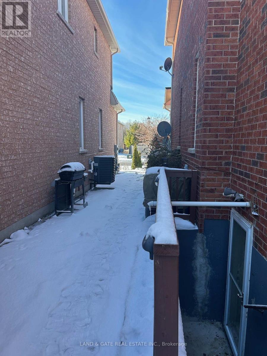 #bsmt - 1693 Clearbrook Drive, Oshawa, Ontario  L1K 0C3 - Photo 2 - E12611336