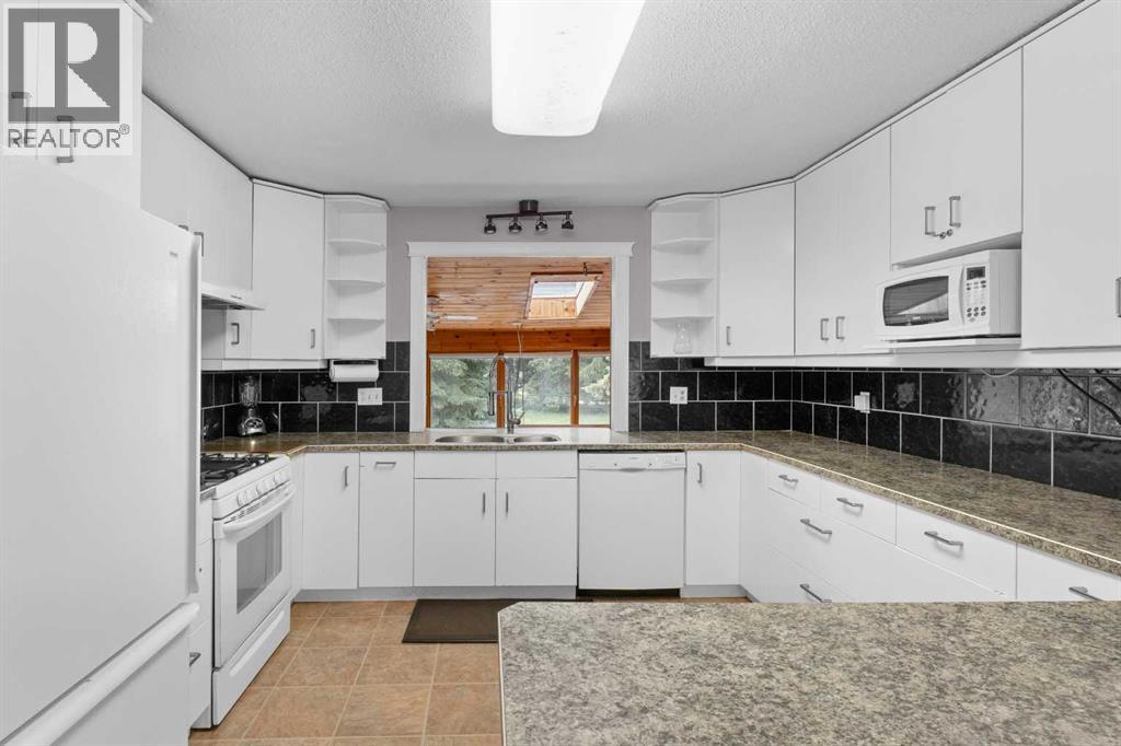 102-4042 Highway 587, Rural Red Deer County, Alberta  T0M 0K0 - Photo 15 - A2153842