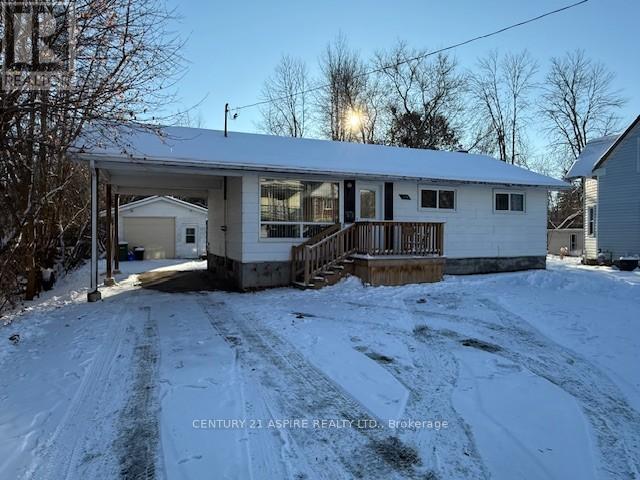 394 Mcgee Street E, Pembroke, Ontario  K8A 6C5 - Photo 1 - X12611272