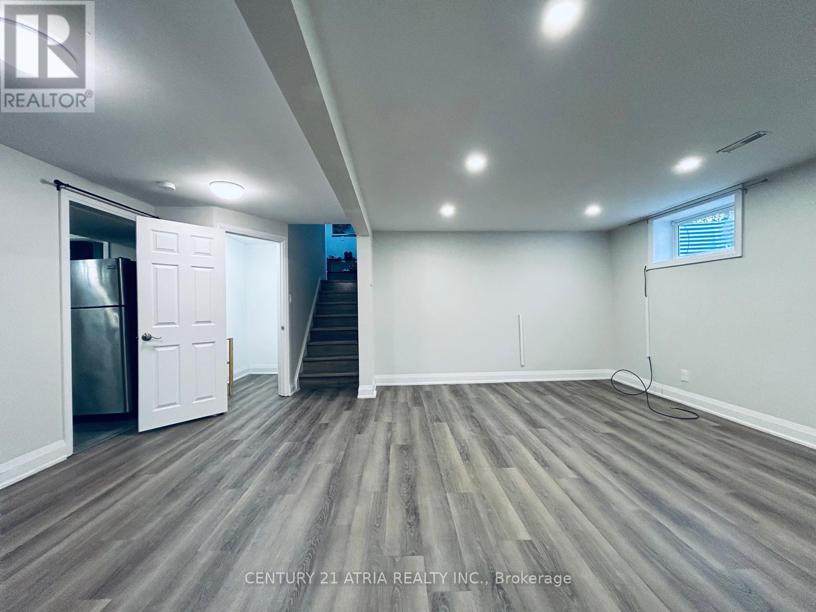 Basement - 3260 Oakglade Crescent, Mississauga, Ontario  L5C 1X3 - Photo 6 - W12604564