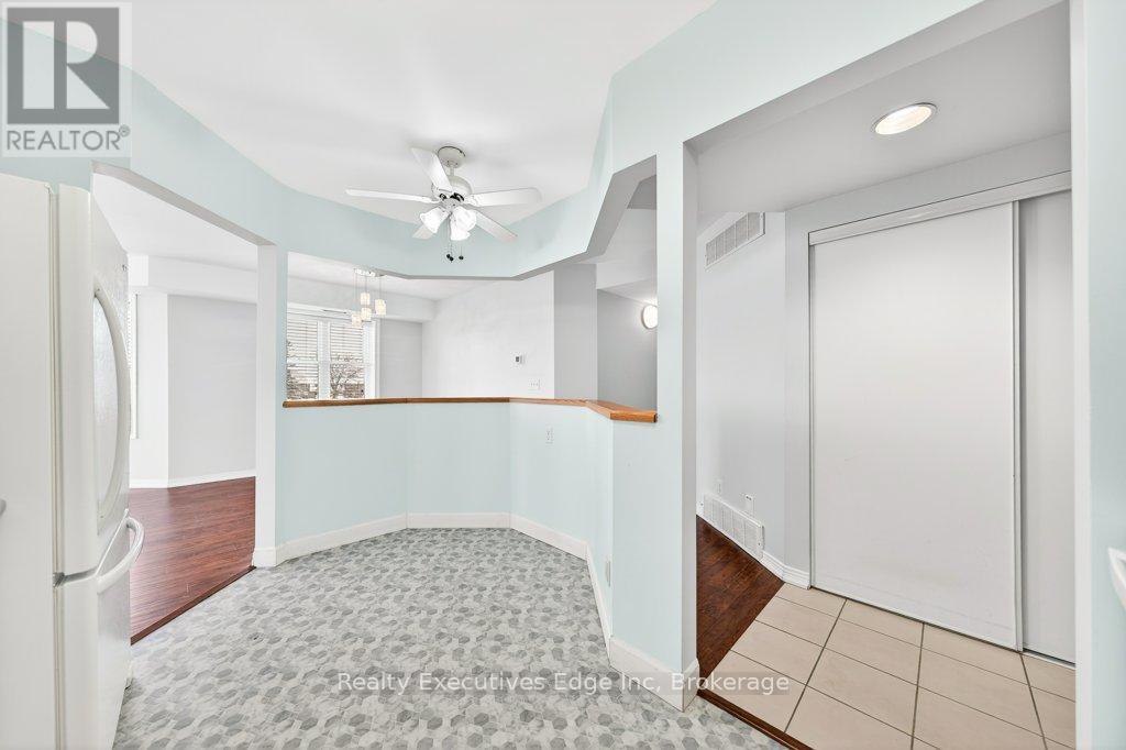 306 - 208 Silvercreek Parkway N, Guelph (Junction/onward Willow), Ontario  N1H 8H2 - Photo 11 - X12611334