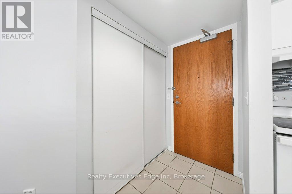 306 - 208 Silvercreek Parkway N, Guelph (Junction/onward Willow), Ontario  N1H 8H2 - Photo 12 - X12611334