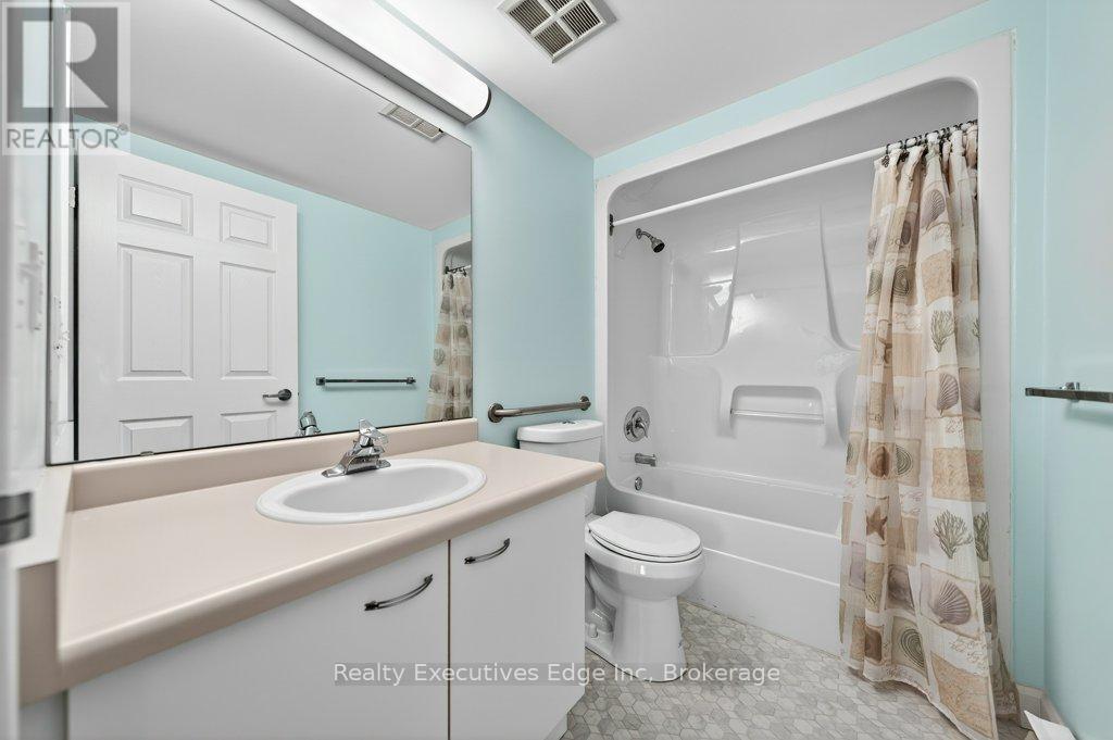 306 - 208 Silvercreek Parkway N, Guelph (Junction/onward Willow), Ontario  N1H 8H2 - Photo 30 - X12611334