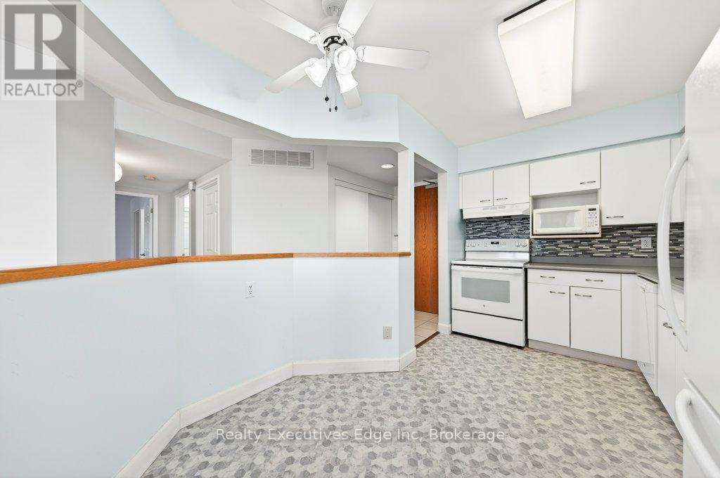 306 - 208 Silvercreek Parkway N, Guelph (Junction/onward Willow), Ontario  N1H 8H2 - Photo 4 - X12611334