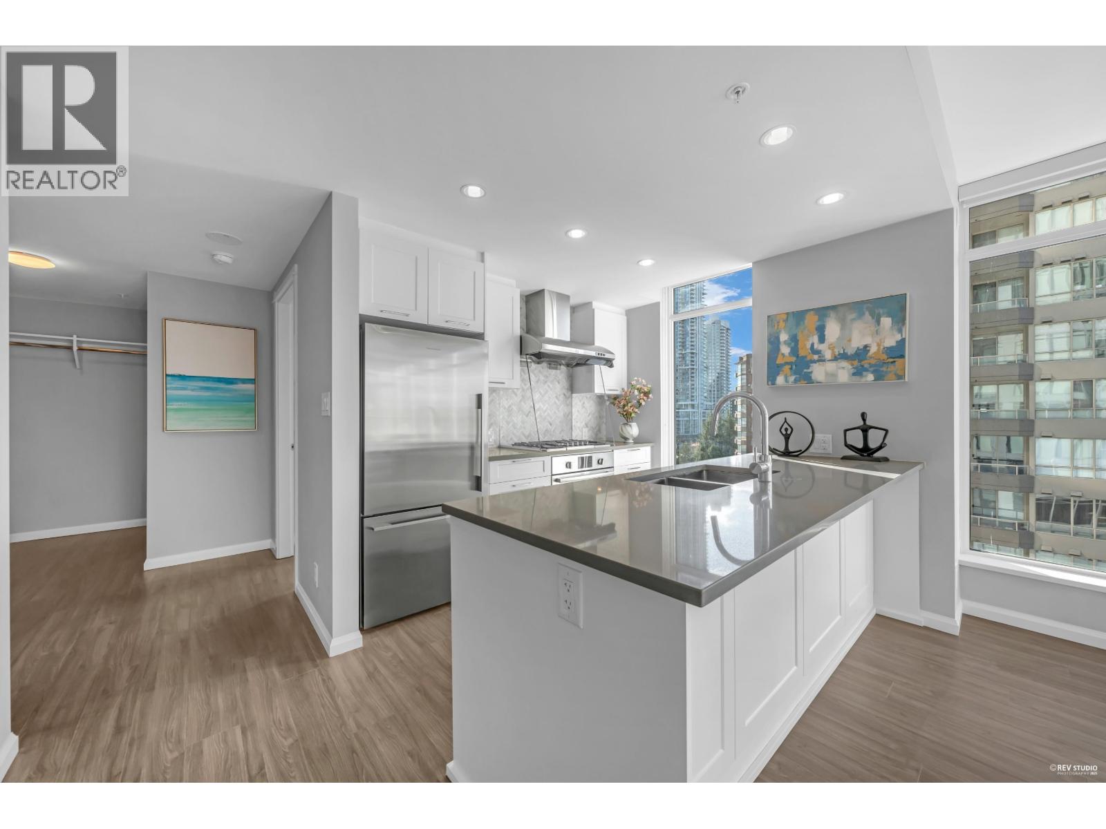 1102 520 Como Lake Avenue, Coquitlam, British Columbia  V3J 0E8 - Photo 14 - R3072705