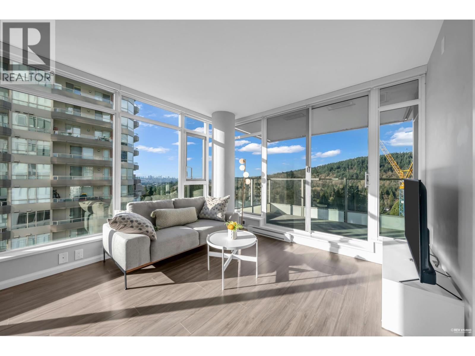 1102 520 Como Lake Avenue, Coquitlam, British Columbia  V3J 0E8 - Photo 3 - R3072705