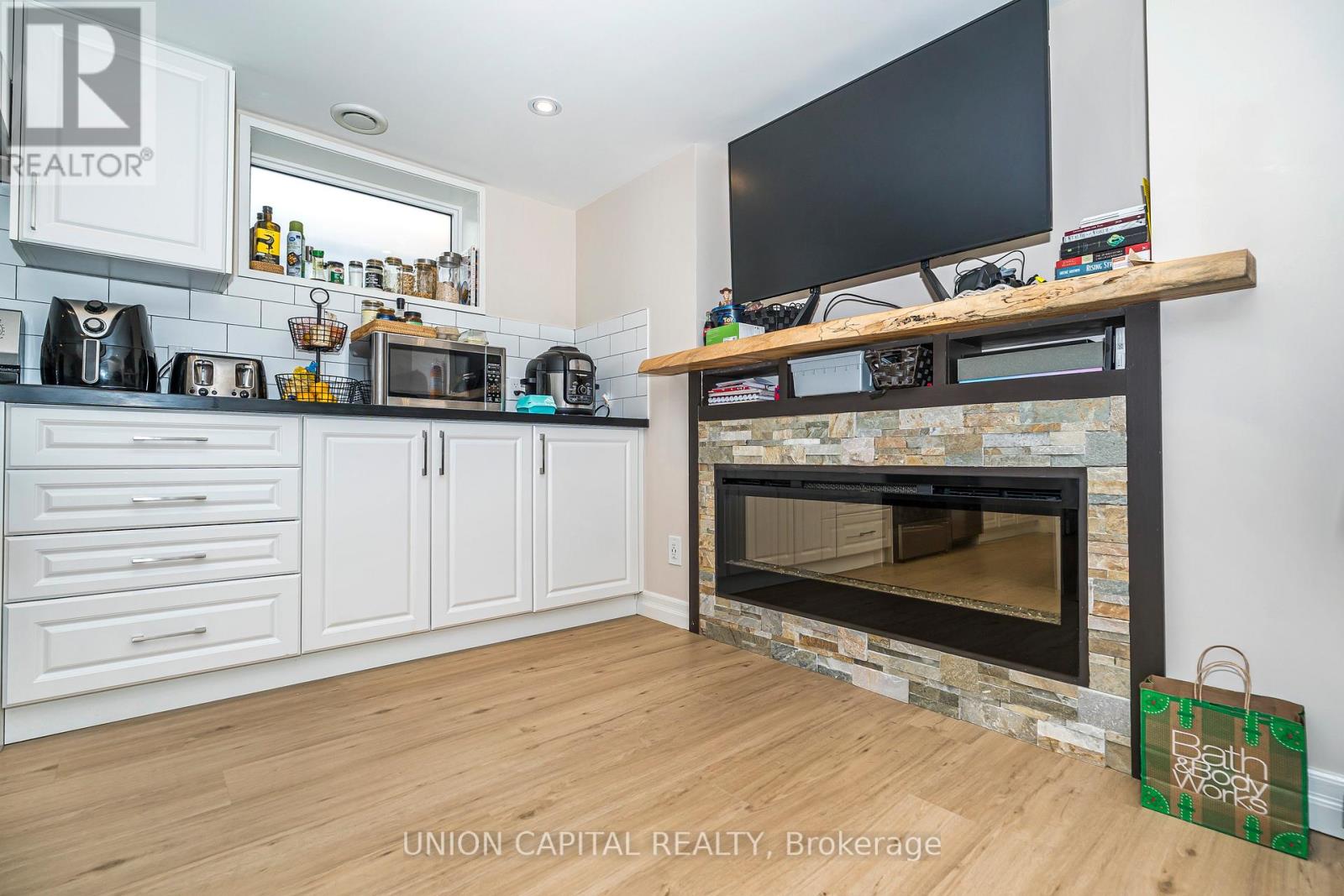 Basement - 40 Peveril Hill N, Toronto, Ontario  M6C 3B1 - Photo 5 - C12611284